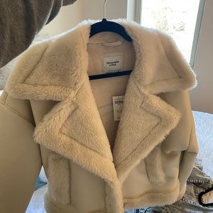 Abercrombie oversized jacket! Still new with tag on